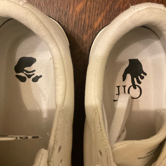 Men’s off white Tennis shoes - Picture 5 of 7